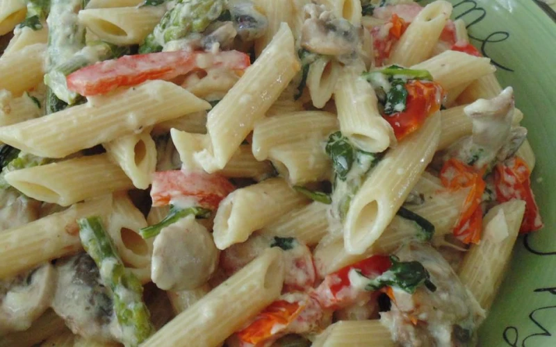 Creamy Penne Pasta - Veggies