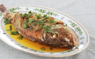 Fried Nile Perch in Lemon Sauce