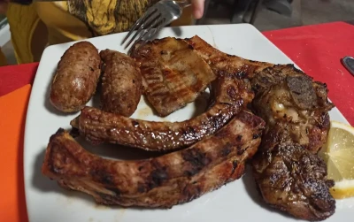 Rombo Meat Platter (Lamb Rib, Brisket Rib, Club Steak, Beef Sausage & Side Dish)