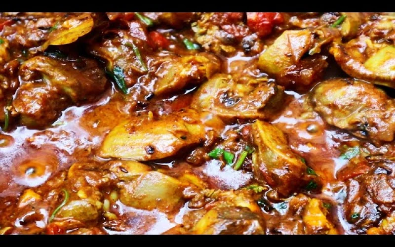 Gizzard and liver in curry sauce